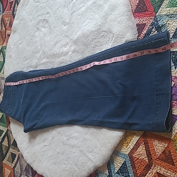 Kenneth Cole Reaction Blue Denim Y2K Style Flare Jeans Size 8 - Picture 13 of 13